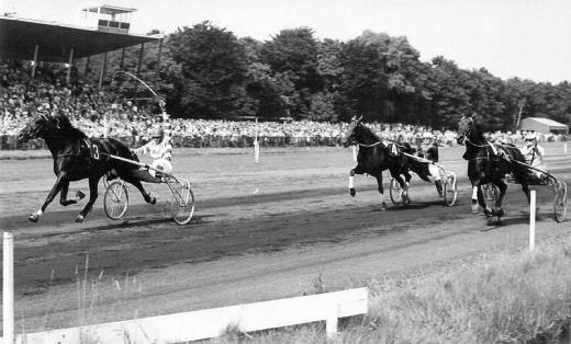 Henri Buitenzorg Derby aankomst