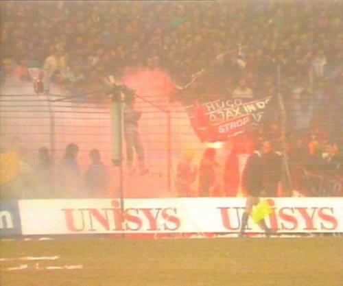 Rookbom in het FC Den Haag-vak