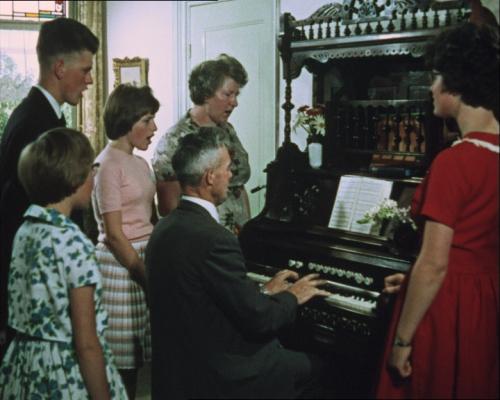 Rond het harmonium