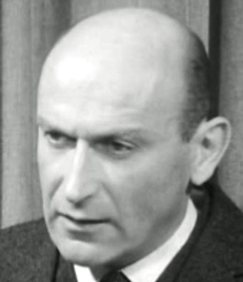 Benno Premsela in 1964 &quot;vol in beeld&quot;